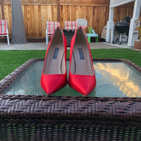 SJP Fawn Classic Red Pump - Picture 3 of 5